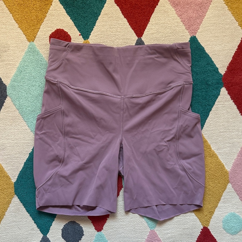 Lululemon Fast and Free High-Rise Short 6" 5 Pocket - Lavender Lux - Size 8 - Picture 2 of 8